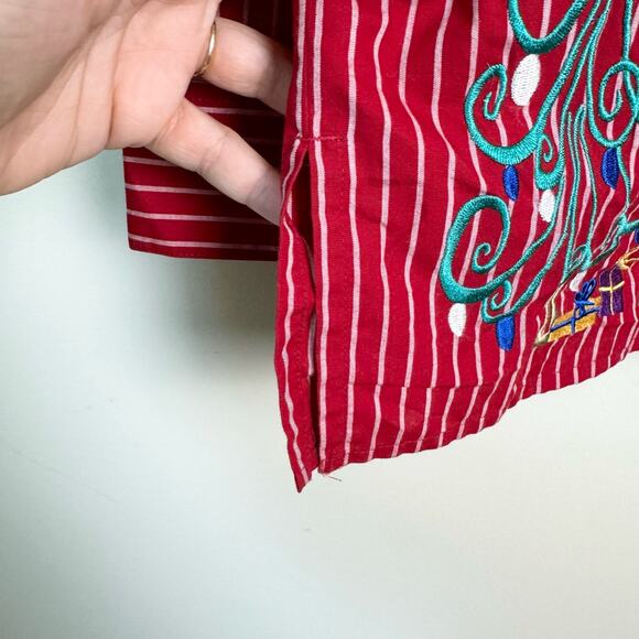 Karen Scott Red Stripe holiday christmas shipping theme button down top LARGE - Picture 6 of 8